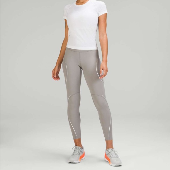 lululemon athletica Pants - Lululemon Base Pace High-Rise Reflective Tight 25" size 6 brand new with tags